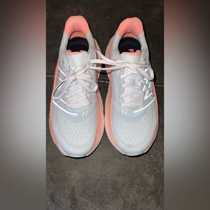 Women’s New Balance Fresh Foam X More v4 (Size 6.5)